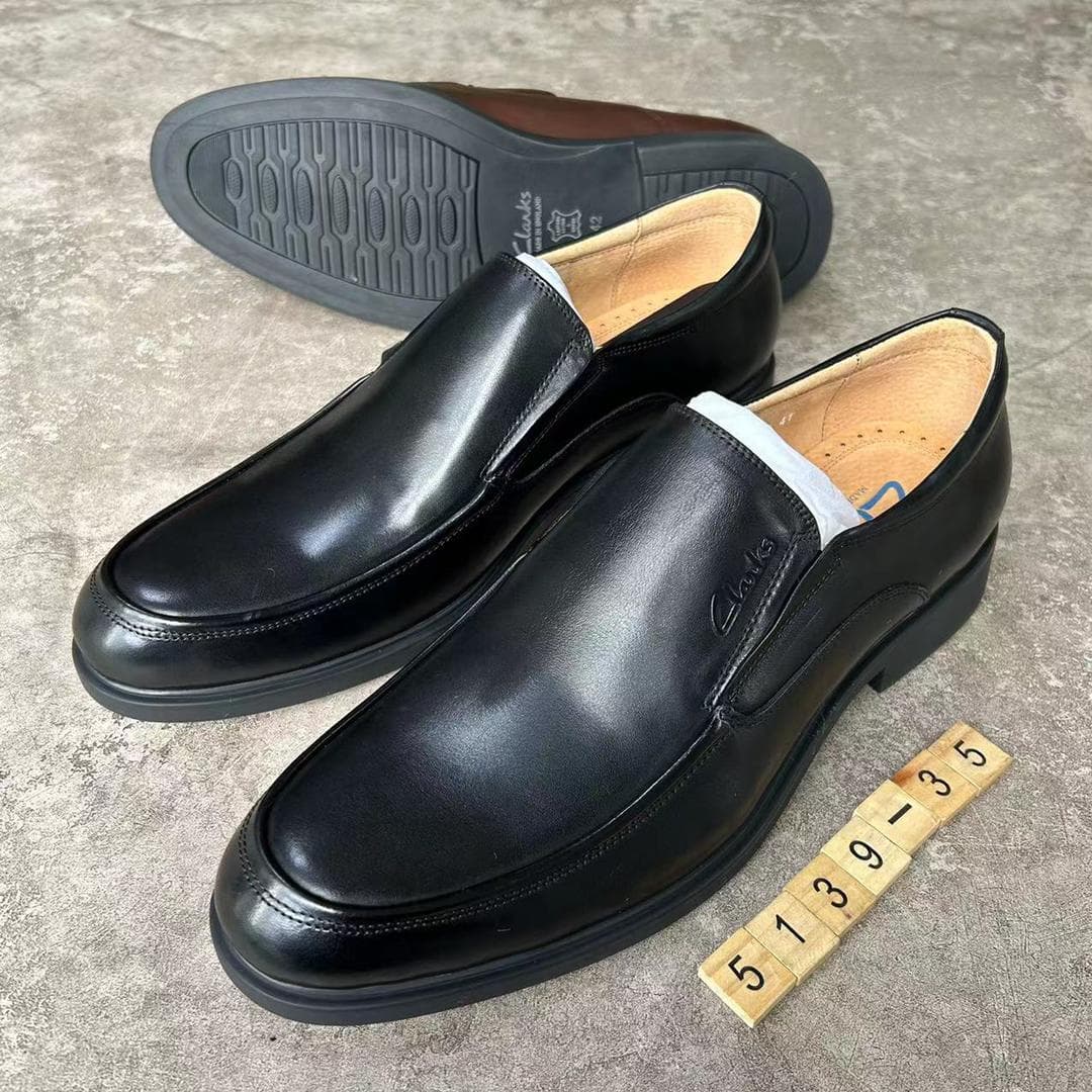 gentle clarks shoes-black